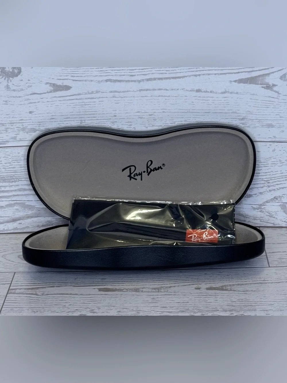 Ray-Ban Black Leatherette Hard Clam-Shell Case